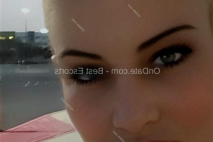 Lillian, 34 — Escort in Mirosovice, Czech Republic