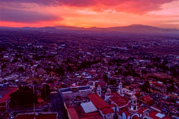 Lillian, 34 — Escort in San Pedro Huitzizilapan, Mexico