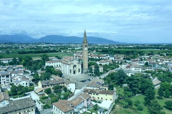 Lillian, 34 — Escort in Santa Lucia di Piave, Italy