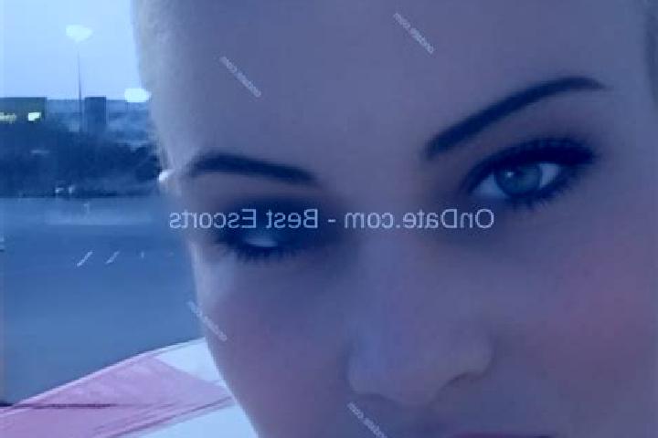 Lillian, 34 — Escort in Sylva, United States