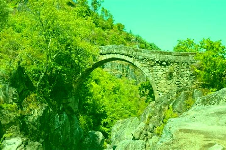 Lillian, 34 — Escort in Terras de Bouro, Portugal
