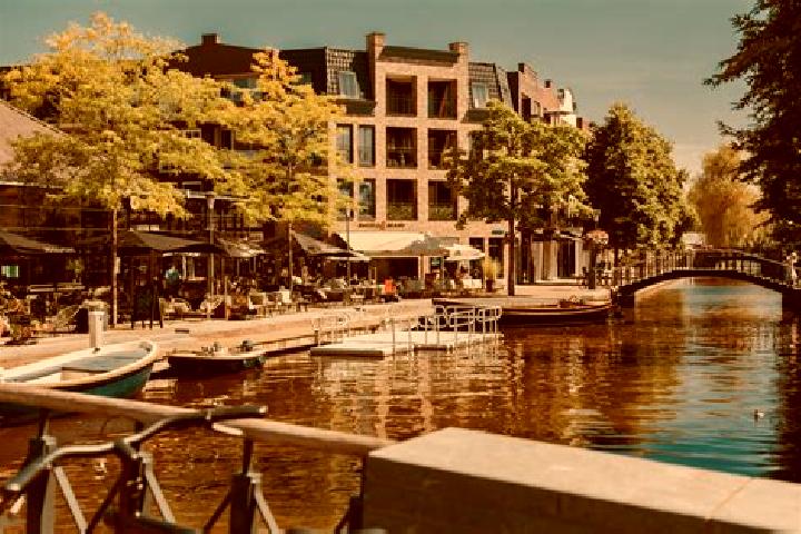 Lillian, 34 — Escort in Zuid-Beijerland, Netherlands