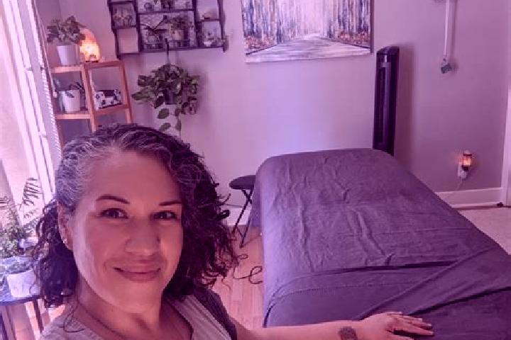Lillian, 35, a auburn amber-eyed caribbean companion based in Oppurg. Offering Dinner Date, Tantra, CIM, Massage. Available for incall and outcall, day and e...