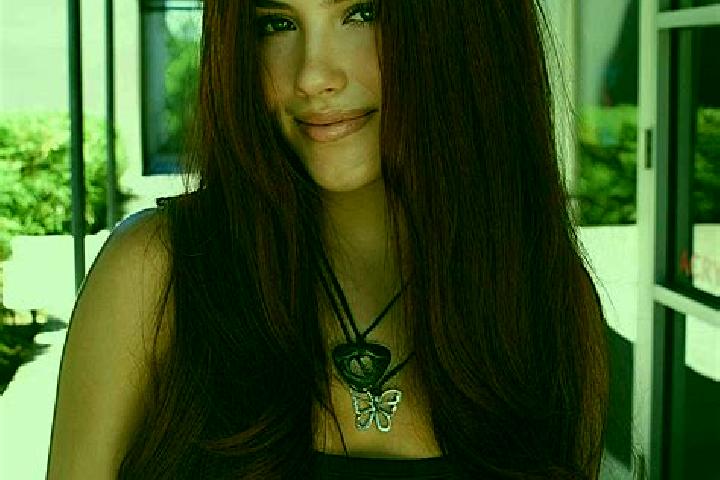 Lillian, 35, a auburn dark-eyed mixed companion based in Valdeolmos. Offering Fetish, Prostate Massage, CIM. Available for incall and outcall, overnight book...