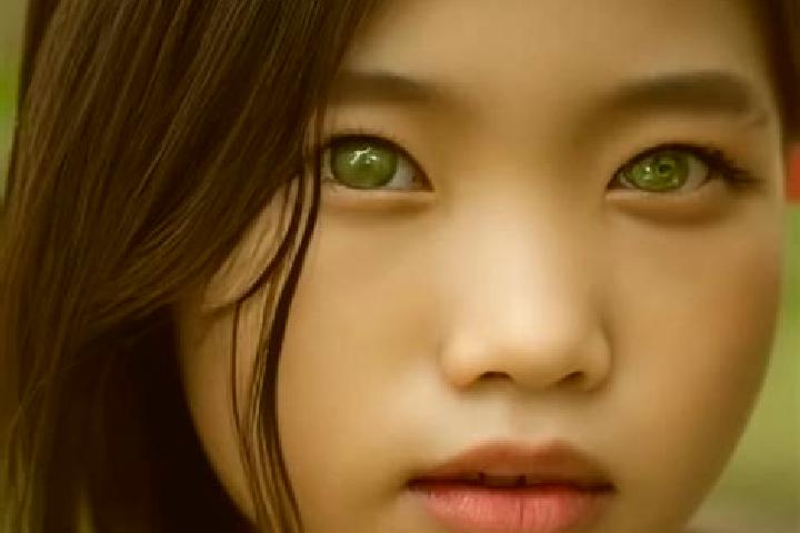 Lillian, 35, a blonde green-eyed asian companion based in Sonkajaervi. Offering Roleplay, BDSM, Girlfriend Experience. Available for incall and outcall, over...