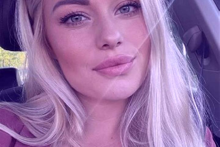Lillian, 35, a blonde hazel-eyed ebony companion based in Zhuanqukou. Offering Tantra, Domination, Girlfriend Experience, CIM. Available for incall and outca...