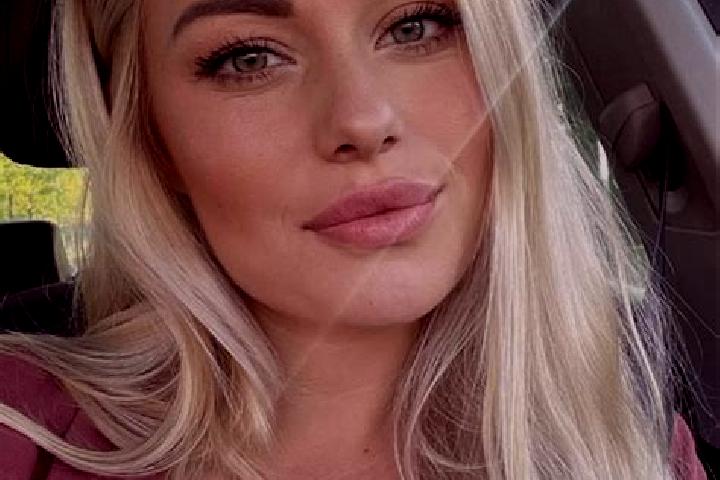 Lillian, 35, a blonde hazel-eyed mixed companion based in Almodovar. Offering OWO, Fetish, CIM, Party Girl. Available for incall and outcall, day and evening...