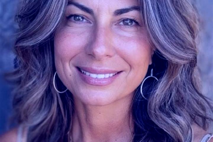 Lillian, 35, a brunette grey-eyed middle eastern companion based in Camarenilla. Offering Tantra, Prostate Massage, Overnight, 69. Available for incall and o...