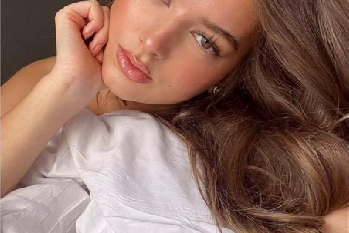Lillian, 35, a chestnut hazel-eyed european companion based in Valff. Offering Party Girl, Travel Companion, Deep French Kissing. Available for incall and ou...