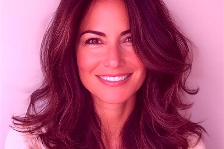 Lillian, 35, a red brown-eyed middle eastern companion based in Almaden de la Plata. Offering GFE, Party Girl, Roleplay, Travel Companion, Overnight. Availab...