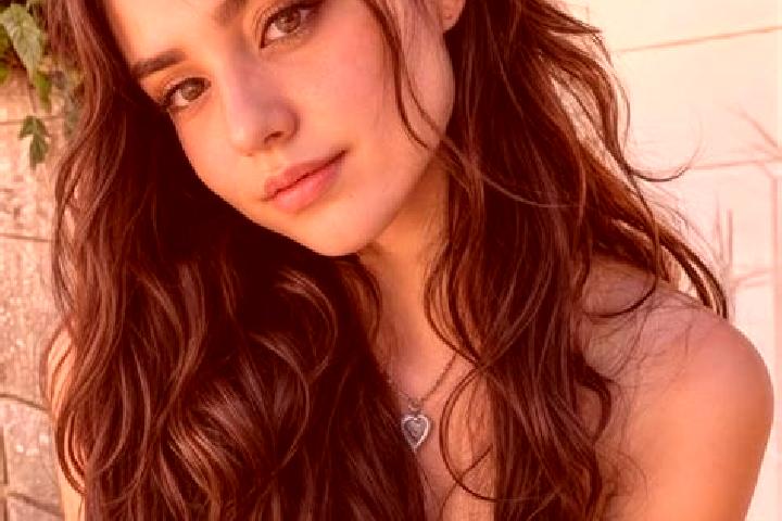 Lillian, 35, a red hazel-eyed european companion based in Nova Pryluka. Offering Deep French Kissing, CIM, Roleplay. Available for incall and outcall, day an...