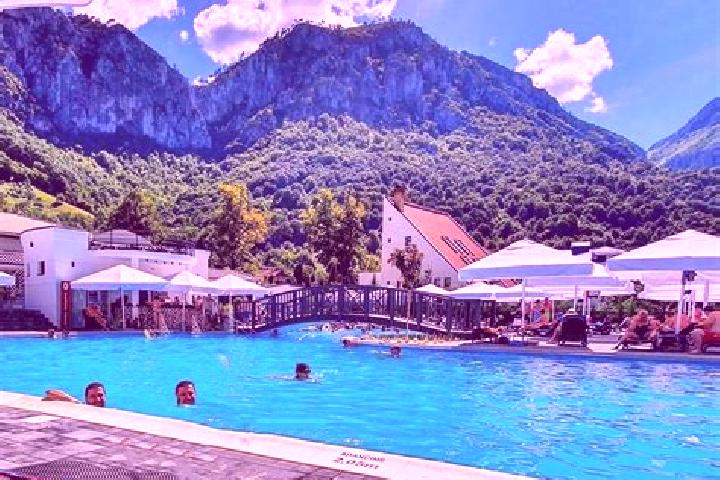 Lillian, 35 — Escort in Baile Dranceni, Romania