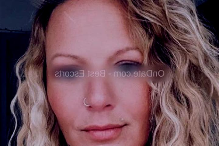 Lillian, 35 — Escort in Irving, United States