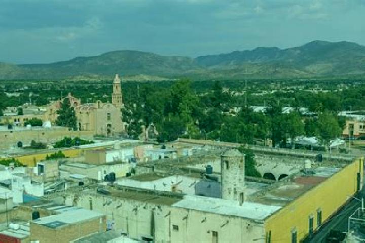 Lillian, 35 — Escort in Ladrilleras del Refugio, Mexico
