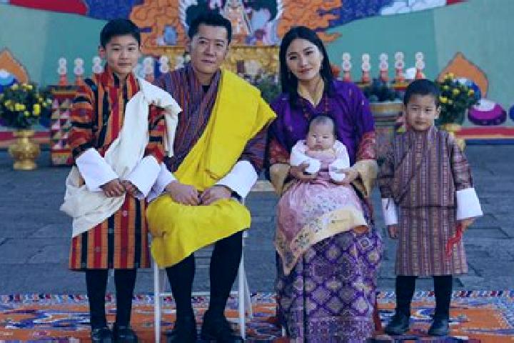Lillian, 35 — Escort in Mebisa, Bhutan