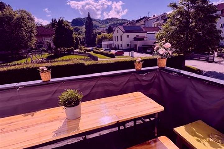Lillian, 35 — Escort in Wolfsegg am Hausruck, Austria