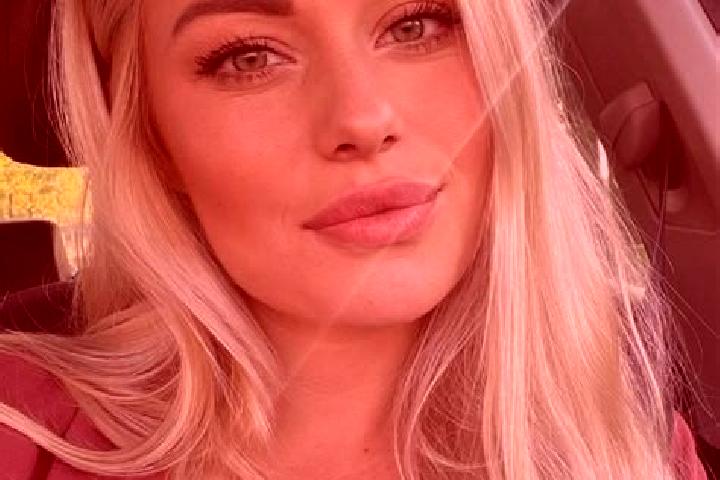 Lillian, 36, a blonde hazel-eyed ebony companion based in Utrecht. Offering Party Girl, 69, Striptease, CIM. Available for incall and outcall, overnight book...