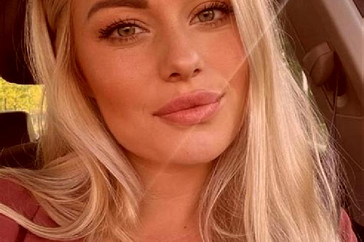 Lillian, 36, a blonde hazel-eyed european companion based in Horace. Offering Duos, Fetish, Deep French Kissing, Party Girl. Available for incall and outcall...