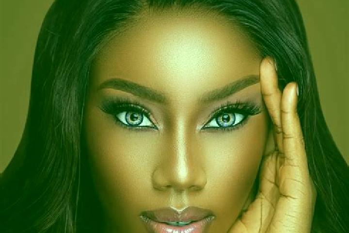 Lillian, 36, a chestnut blue-eyed ebony companion based in Moso. Offering Fetish, A-Level, 69. Available for incall and outcall, overnight bookings available.