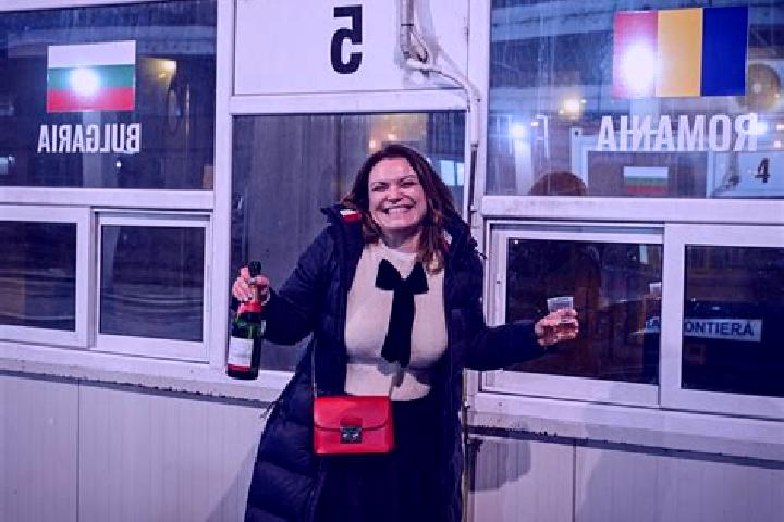 Lillian, 36 — Escort in Maicanesti, Romania