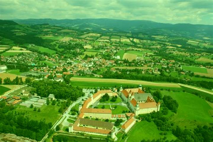 Lillian, 36 — Escort in Sankt Jakob im Walde, Austria
