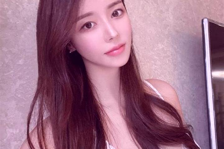 Lillian, 36 — Escort in Yanglang, China
