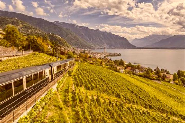 Lillian, 36 — Escort in Zweisimmen, Switzerland