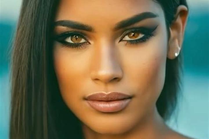 Lillian, 37, a auburn dark-eyed latina companion based in Holmestrand. Offering Overnight, GFE, Couples. Available for incall and outcall, day and evening da...