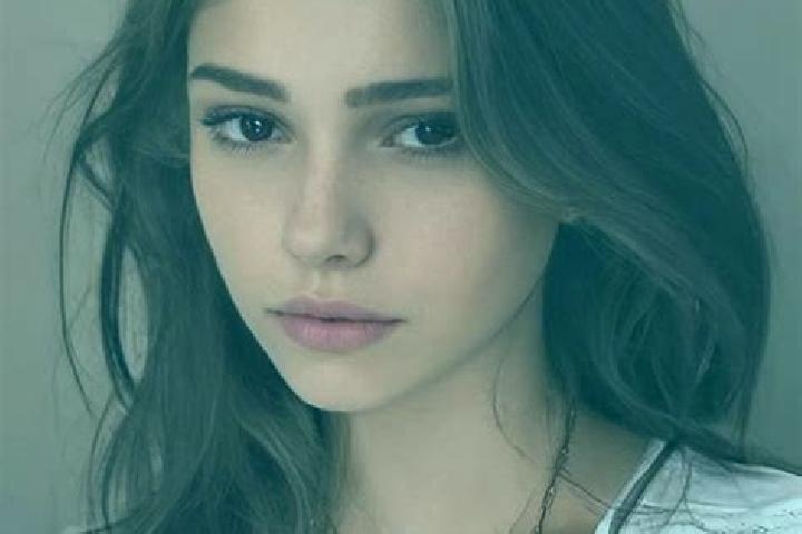 Lillian, 37, a chestnut dark-eyed slavic companion based in Maapi. Offering GFE, Travel Companion, BDSM, Tantra. Available for incall and outcall, overnight ...