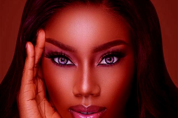 Lillian, 37, a red blue-eyed ebony companion based in South Molton. Offering Party Girl, Massage, Deep French Kissing, BDSM. Available for incall and outcall...