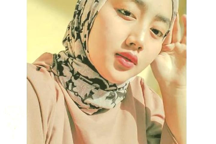 Lillian, 37 — Escort in Cisompet, Indonesia