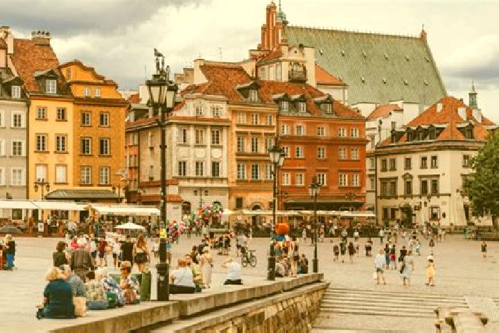 Lillian, 37 — Escort in Kramarzowka, Poland