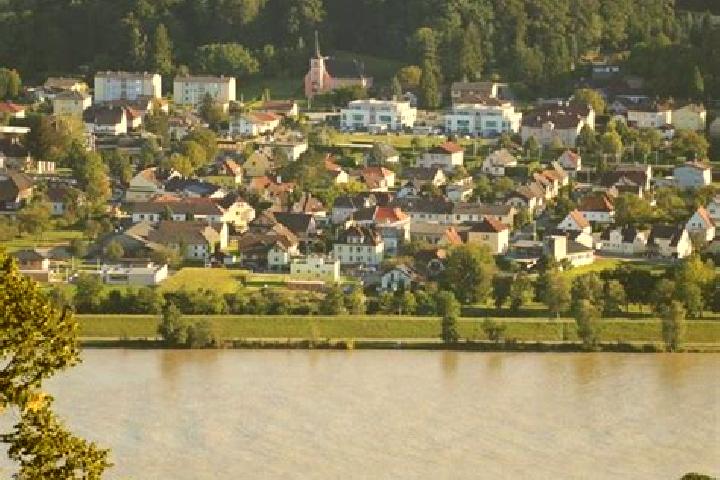 Lillian, 37 — Escort in Krummnussbaum an der Donauuferbahn, Austria