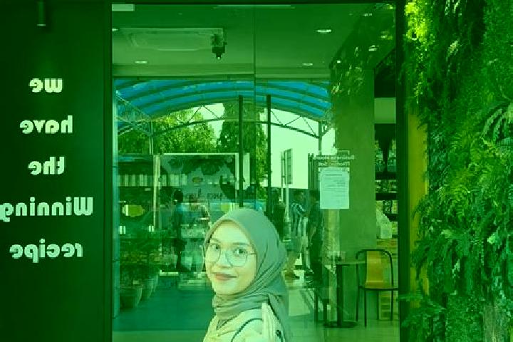 Lillian, 37 — Escort in Rambang, Indonesia