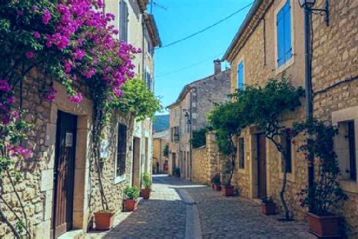 Lillian, 37 — Escort in Saint-Zacharie, France