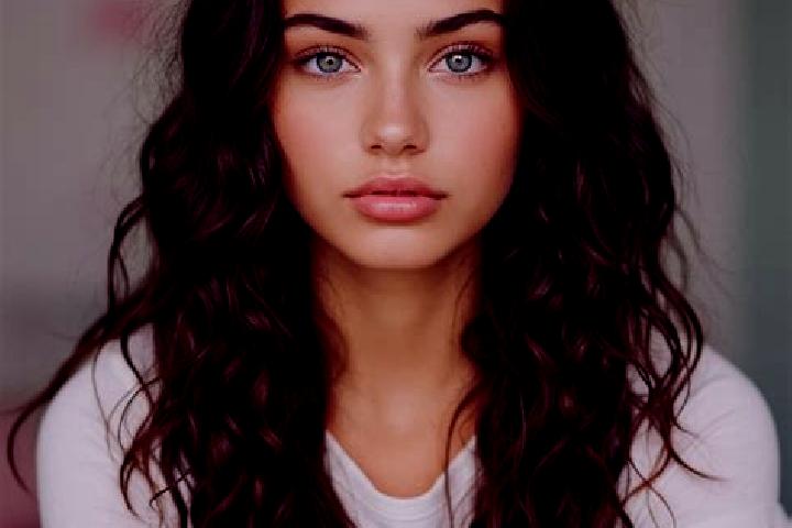 Lillian, 38, a brunette amber-eyed mediterranean companion based in Stadt Winterthur (Kreis 1). Offering Dinner Date, Party Girl, A-Level, Massage. Available...