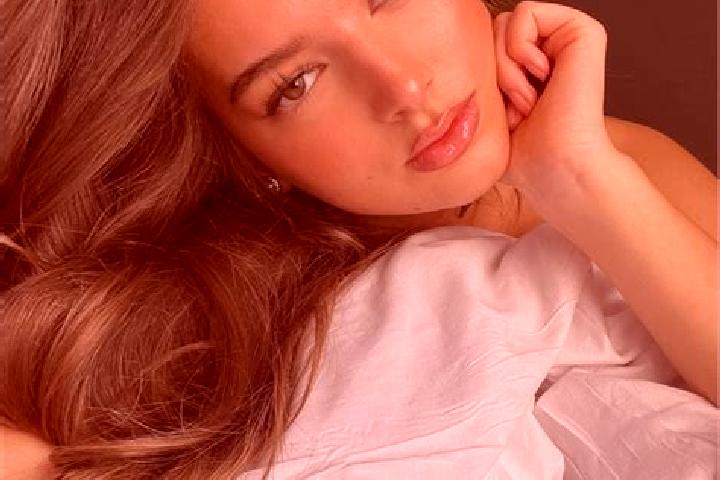 Lillian, 38, a chestnut grey-eyed latina companion based in Kralova pri Senci. Offering Fetish, Girlfriend Experience, OWO, Prostate Massage. Available for i...