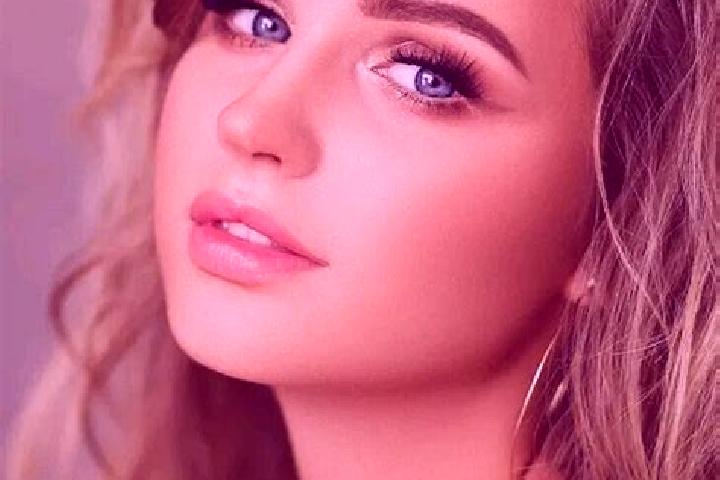 Lillian, 38, a dark blonde blue-eyed ebony companion based in Linschoten. Offering Party Girl, 69, Erotic Massage, Deep French Kissing. Available for incall ...