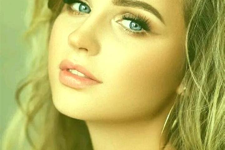 Lillian, 38, a dark blonde blue-eyed middle eastern companion based in Mailly-le-Chateau. Offering CIM, Party Girl, Overnight. Available for incall and outca...