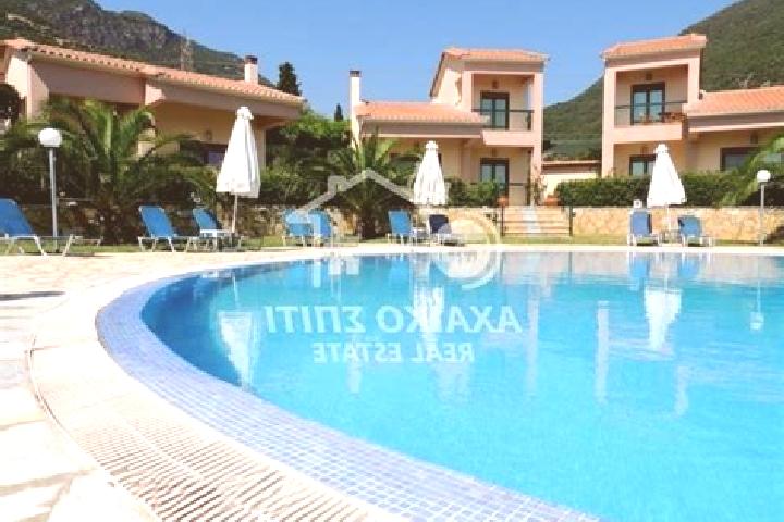 Lillian, 38 — Escort in Efpalio, Greece