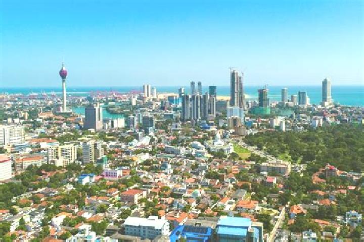 Lillian, 38 — Escort in Hendala, Sri Lanka