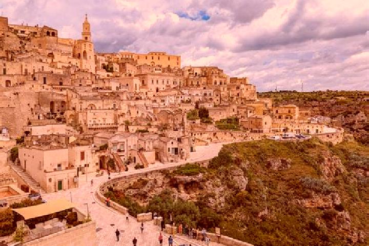 Lillian, 38 — Escort in Matera, Italy