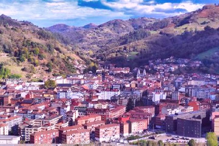 Lillian, 38 — Escort in Mieres, Spain