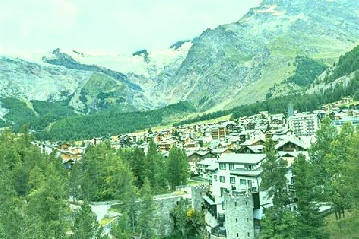Lillian, 38 — Escort in Saas-Grund, Switzerland