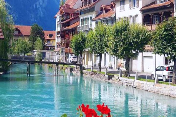Lillian, 38 — Escort in Sursee, Switzerland
