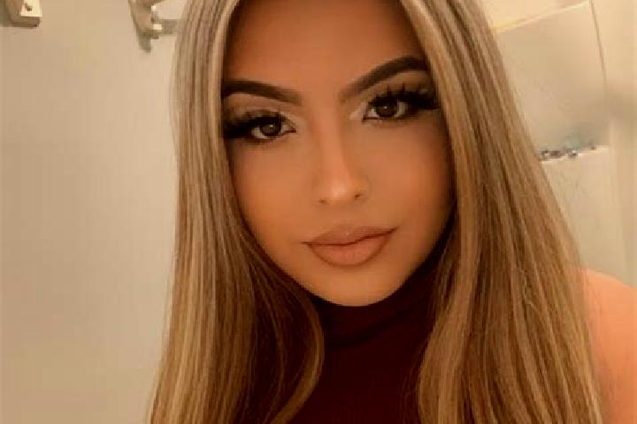 Lillian, 39, a blonde dark-eyed latina companion based in North Peoria. Offering Dinner Date, A-Level, CIM, BDSM, Striptease. Available for incall and outcal...