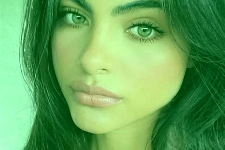 Lillian, 39, a brunette green-eyed european companion based in Lesneven. Offering Striptease, Massage, GFE. Available for incall and outcall, day and evening...