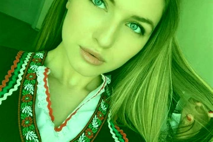 Lillian, 39, a brunette green-eyed slavic companion based in Yurino. Offering Striptease, Deep French Kissing, Dinner Date. Available for incall and outcall,...