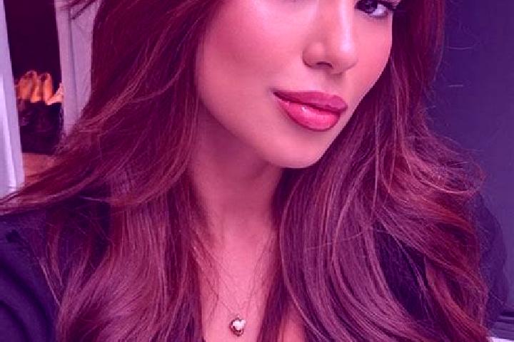 Lillian, 39, a chestnut dark-eyed latina companion based in Kastelli. Offering Couples, Duos, Fetish. Available for incall and outcall, day and evening dates.