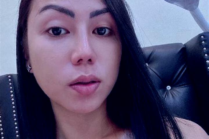 Lillian, 39, a chestnut grey-eyed asian companion based in Montaquila. Offering Massage, CIM, BDSM, Domination. Available for incall and outcall, day and eve...